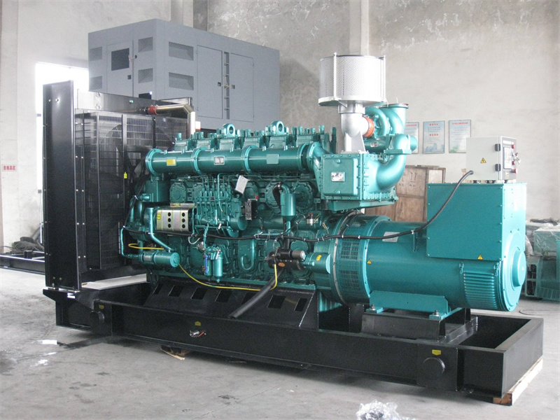 高坪200KW 柴油发电机的油耗是多少?